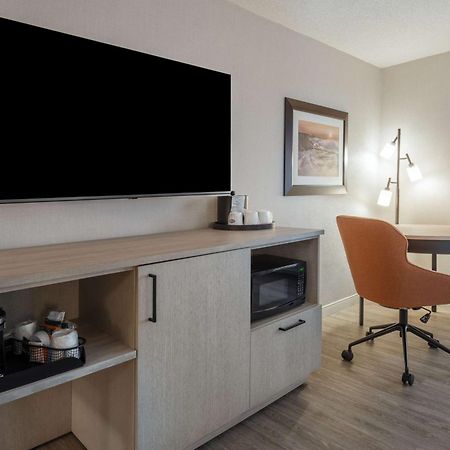 Hampton Inn & Suites By Hilton Монктон Екстер'єр фото