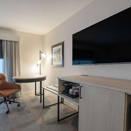 Hampton Inn & Suites By Hilton Монктон Екстер'єр фото