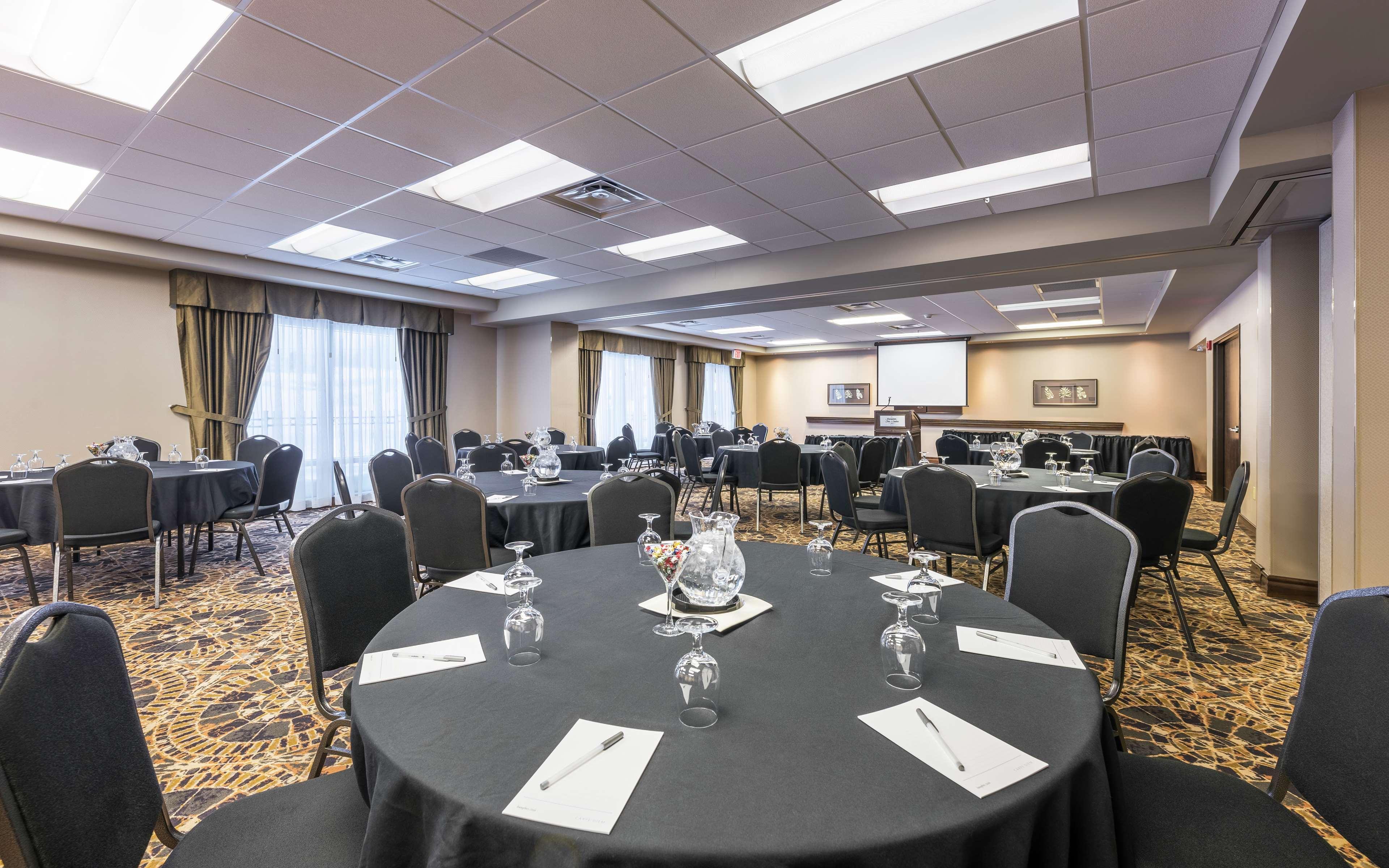 Hampton Inn & Suites By Hilton Монктон Екстер'єр фото
