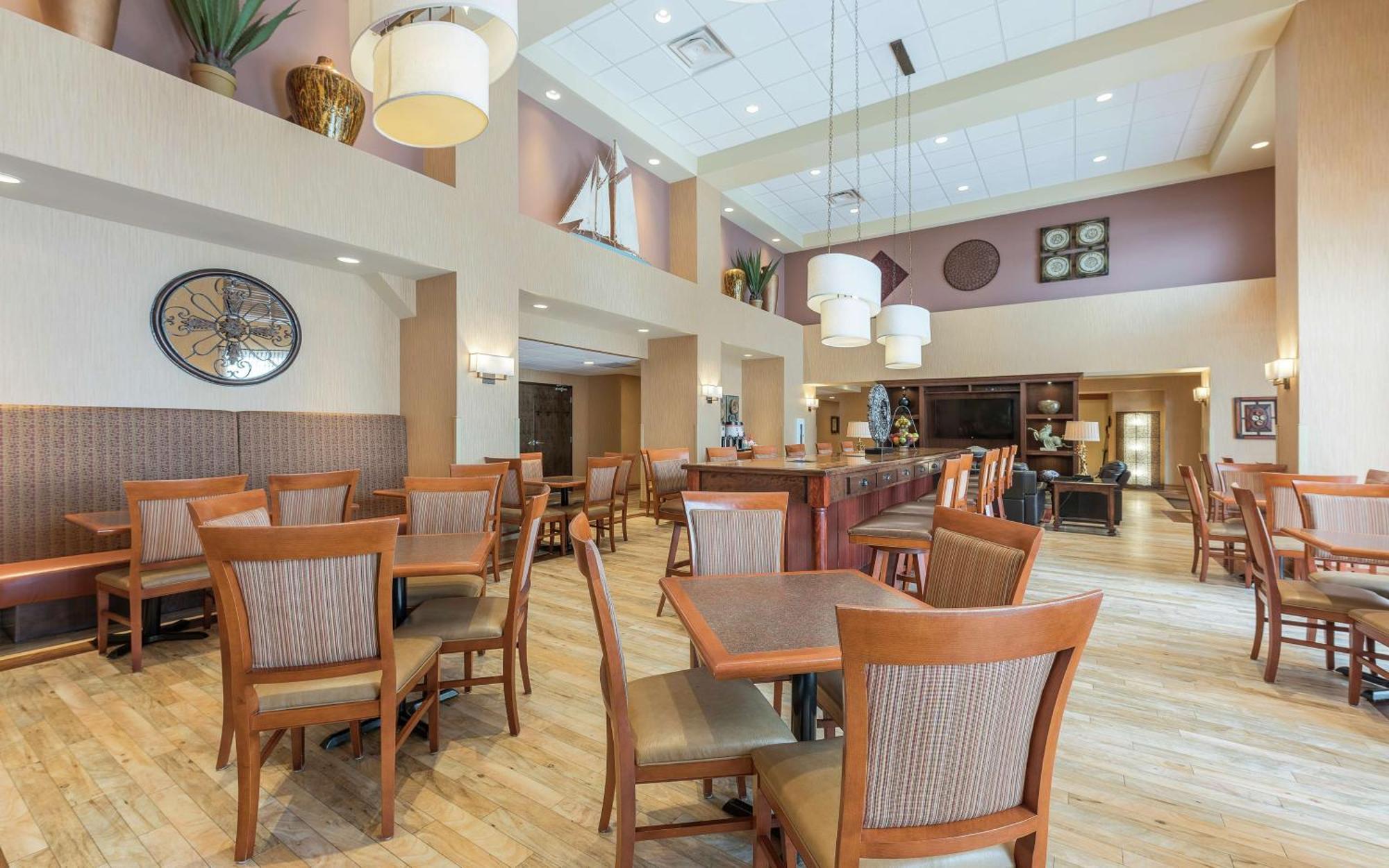 Hampton Inn & Suites By Hilton Монктон Екстер'єр фото