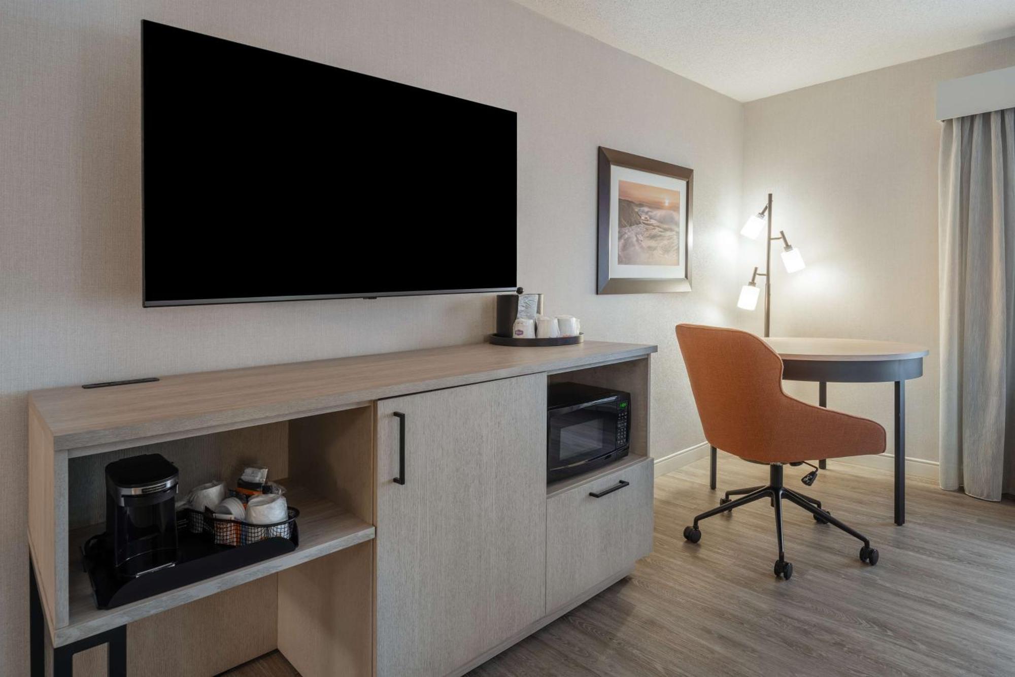 Hampton Inn & Suites By Hilton Монктон Екстер'єр фото