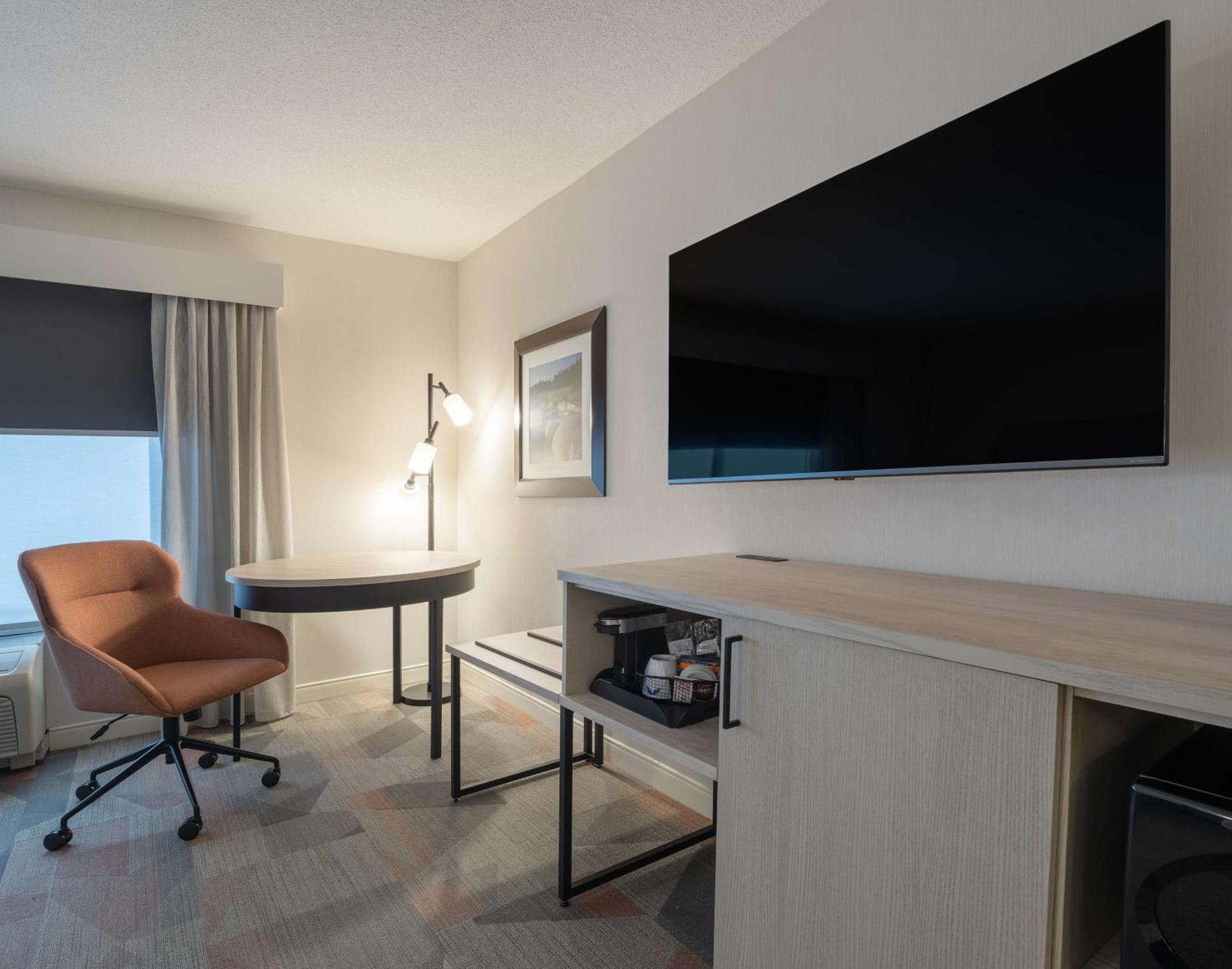 Hampton Inn & Suites By Hilton Монктон Екстер'єр фото