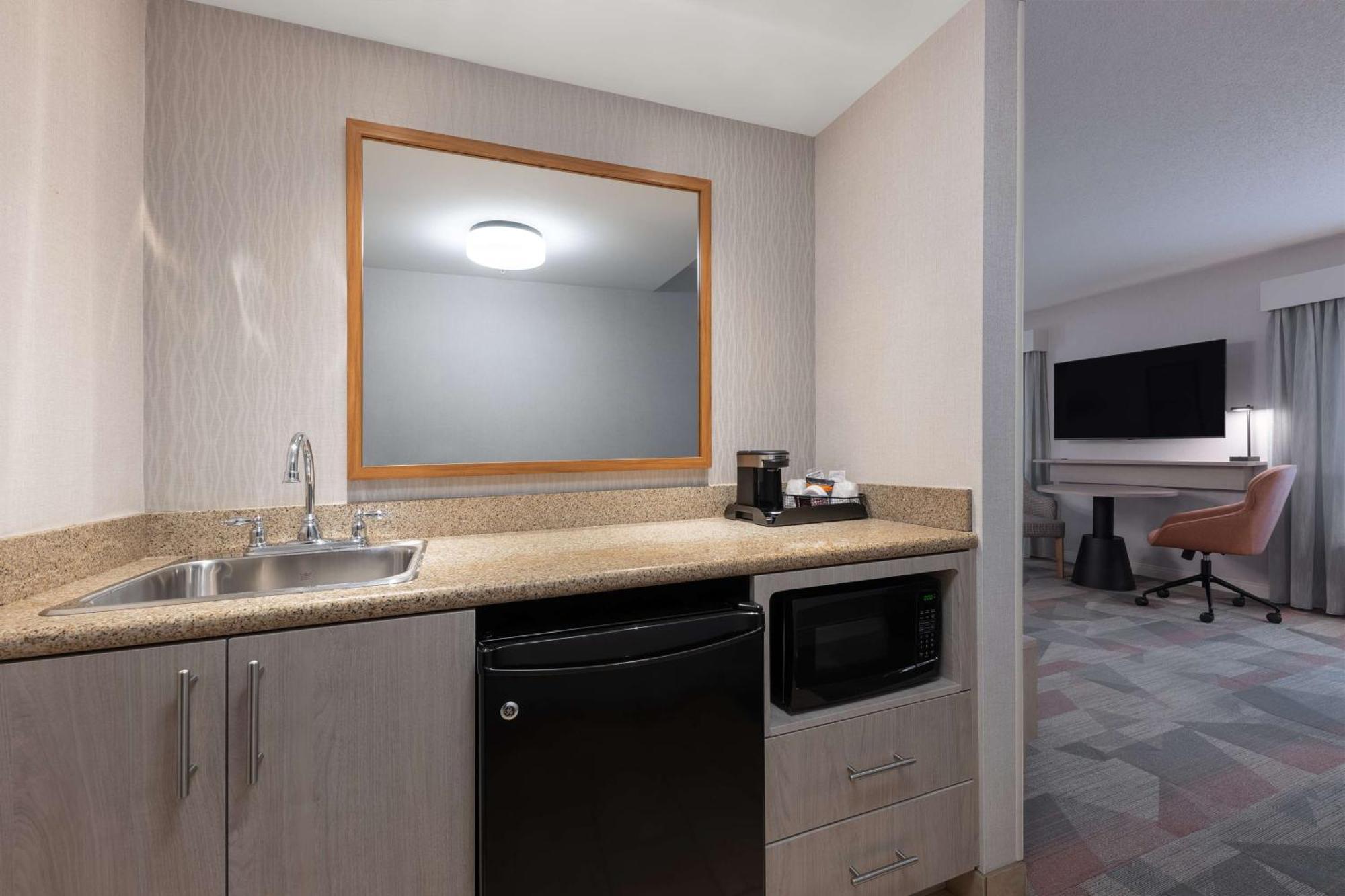 Hampton Inn & Suites By Hilton Монктон Екстер'єр фото