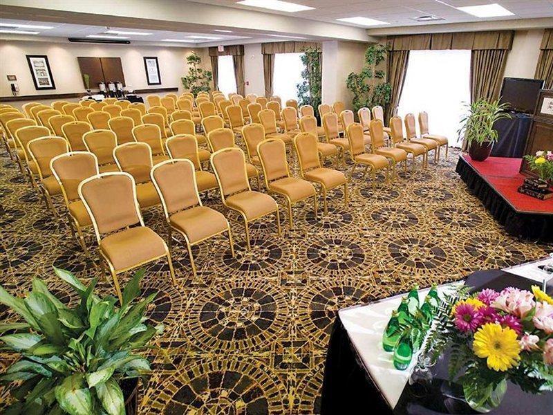 Hampton Inn & Suites By Hilton Монктон Екстер'єр фото
