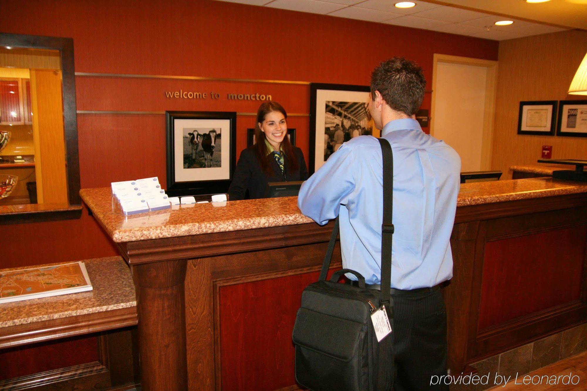 Hampton Inn & Suites By Hilton Монктон Інтер'єр фото