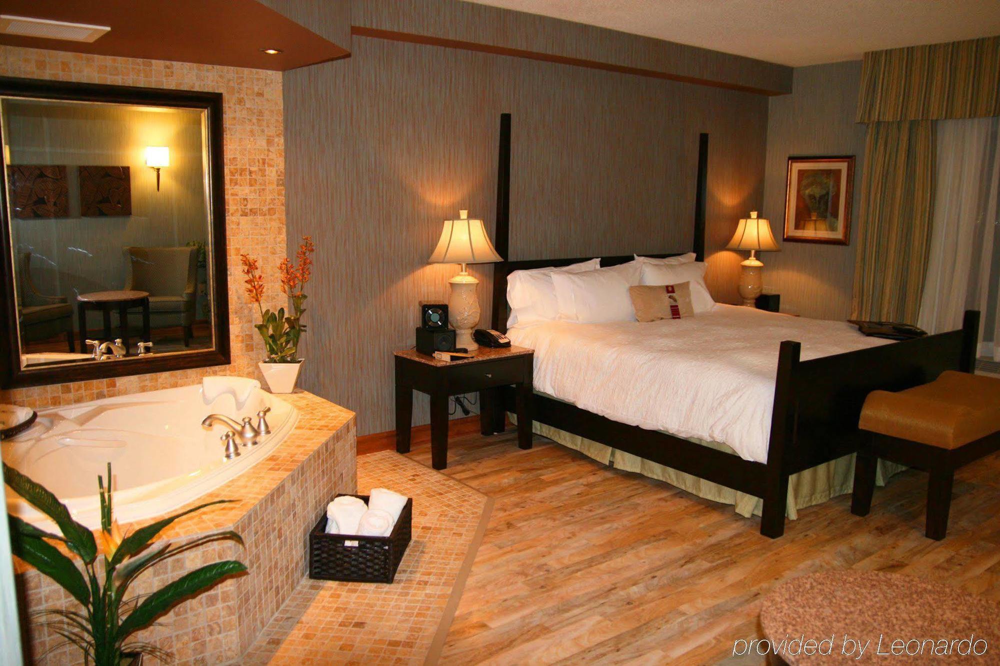 Hampton Inn & Suites By Hilton Монктон Номер фото
